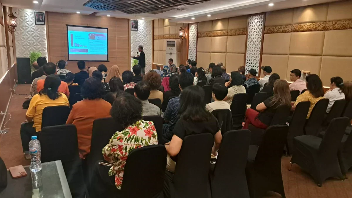 The powerful Maqui Berry showcase in scientific environment, square composition